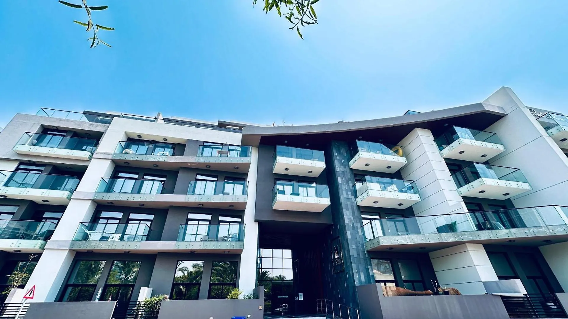 Oyo Home 1364 Fully Furnished Studio Apartments Jvc Dubai United Arab Emirates