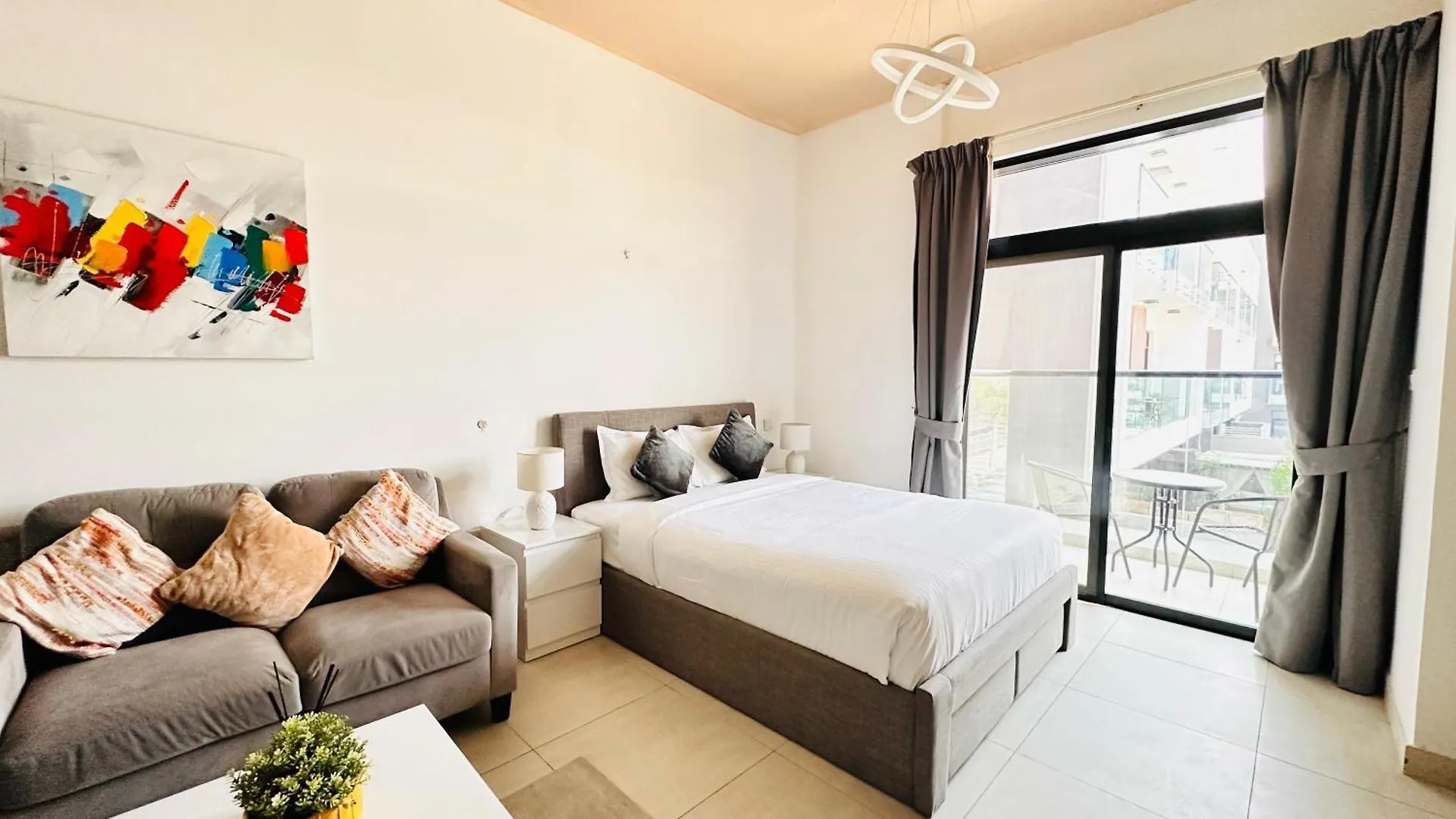 Oyo Home 1364 Fully Furnished Studio Apartments Jvc Dubai 0*,