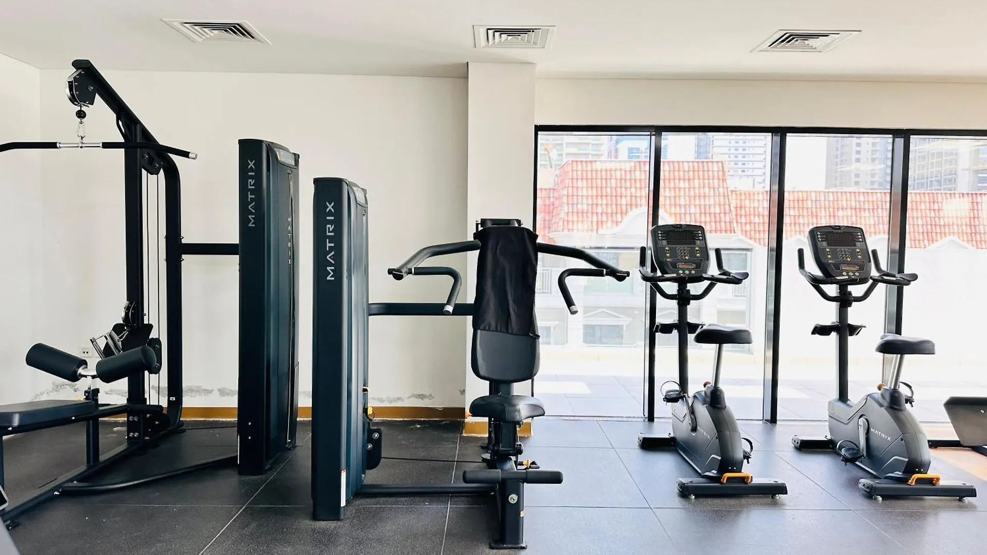 Oyo Home 1364 Fully Furnished Studio Apartments Jvc Dubai