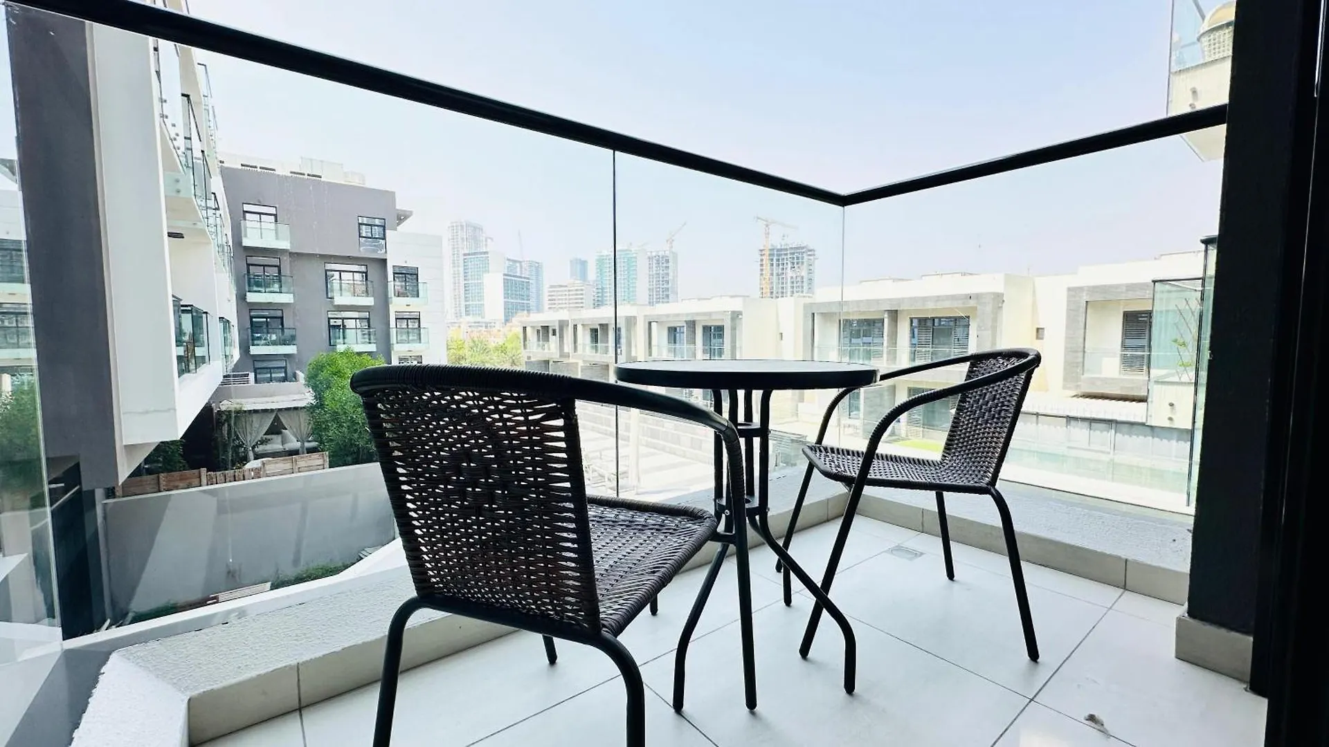 Oyo Home 1364 Fully Furnished Studio Apartments Jvc Dubai