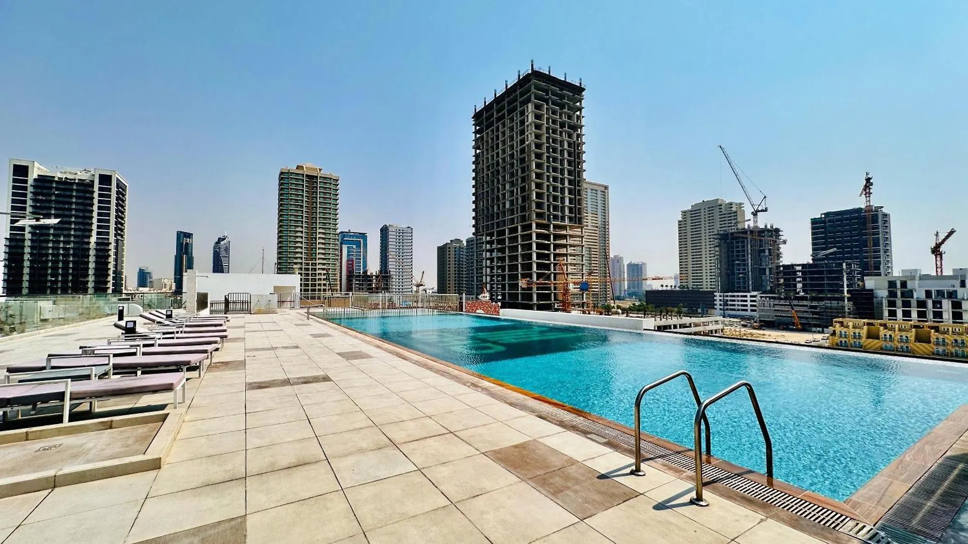 Oyo Home 1364 Fully Furnished Studio Apartments Jvc Dubai